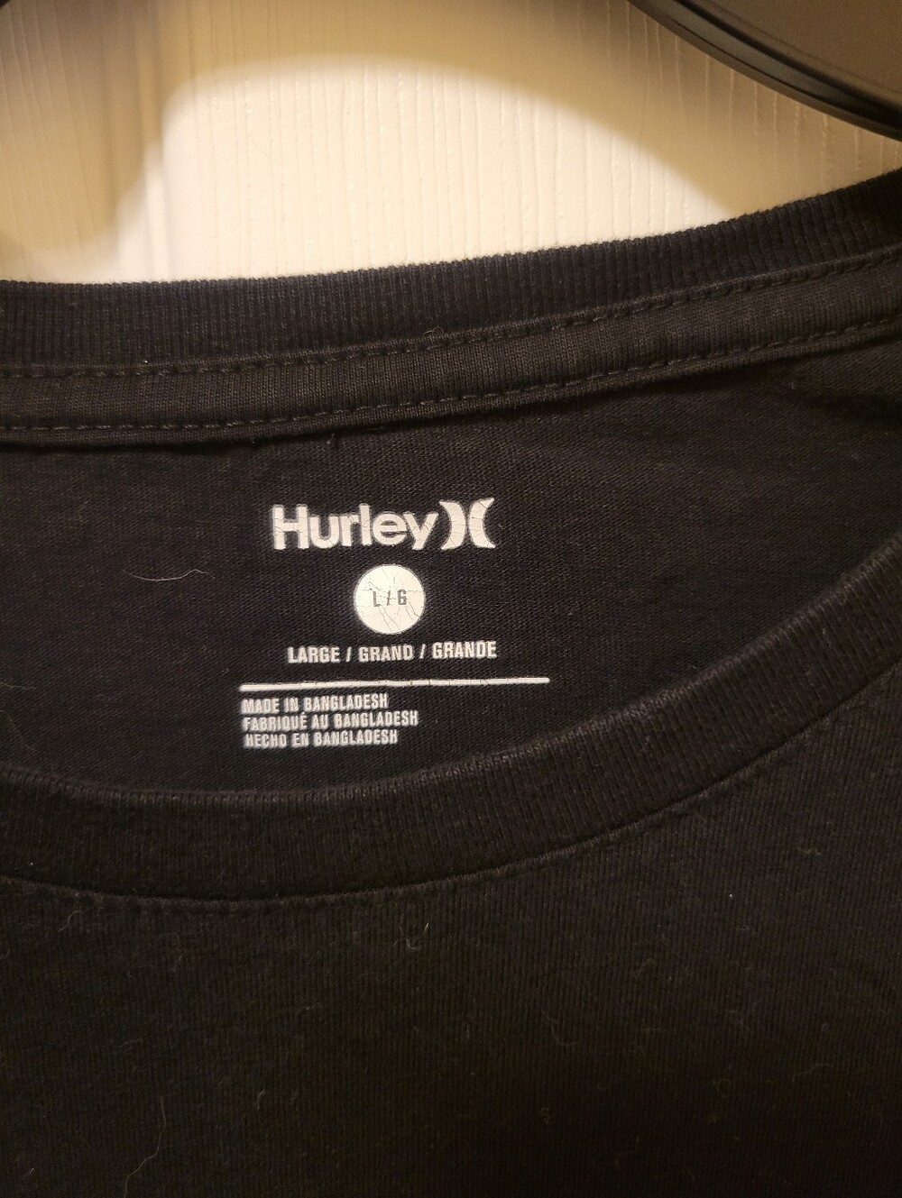 Size Lrg. Hurley "Las Vegas" T-shirt - Picture 2 of 3